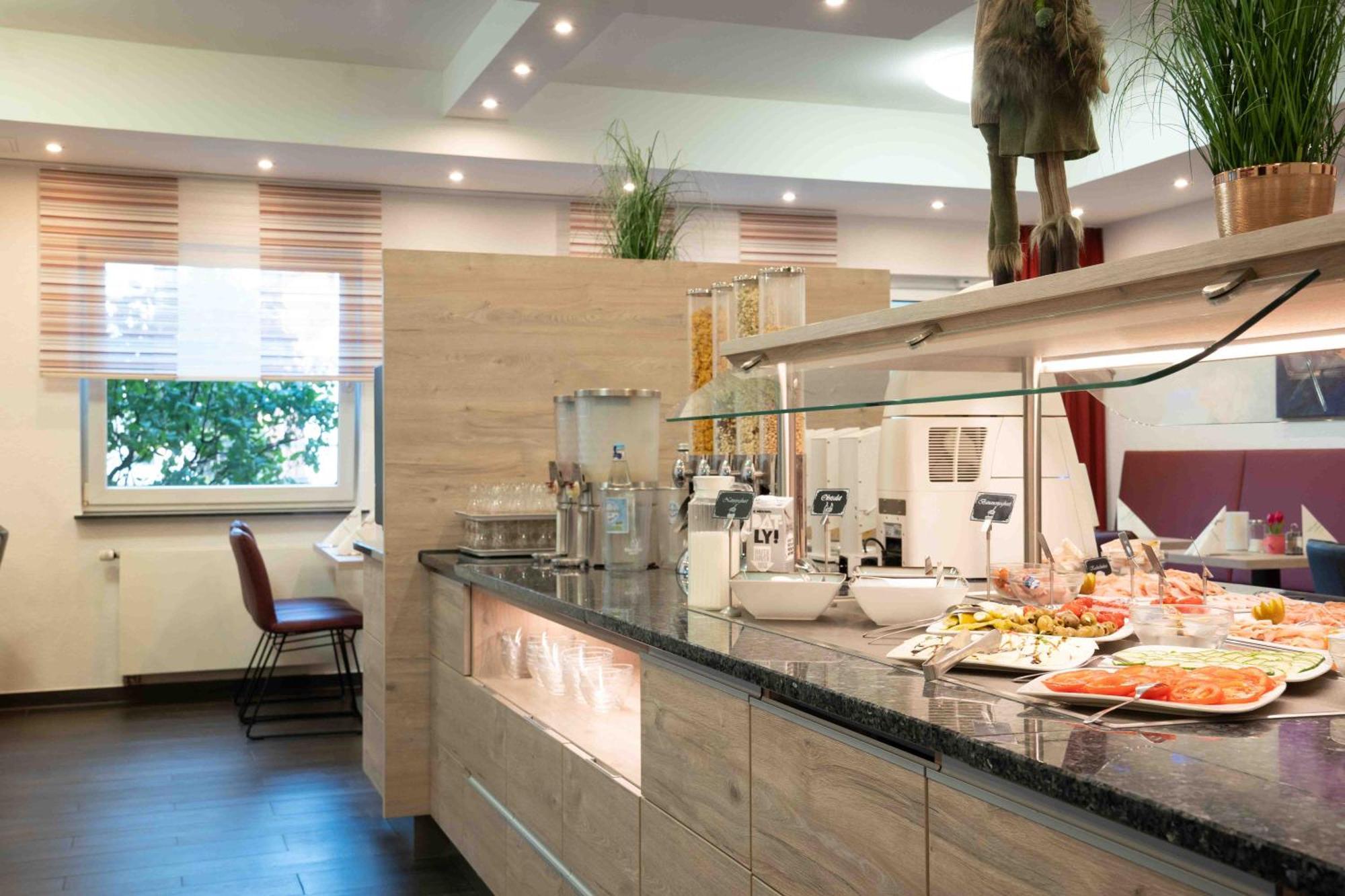 Hotel Am Freischuetz Huerth Ngoại thất bức ảnh