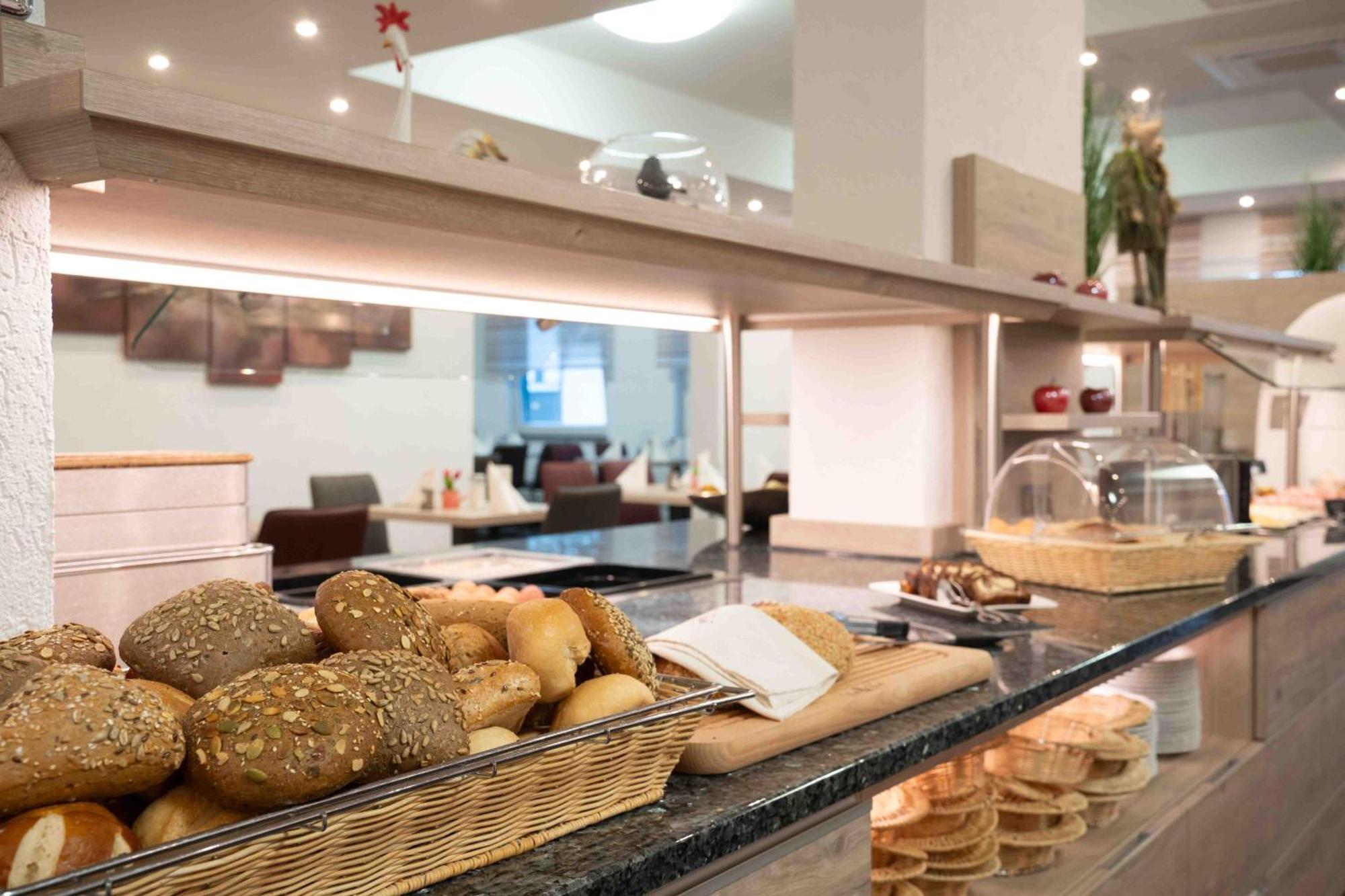 Hotel Am Freischuetz Huerth Ngoại thất bức ảnh