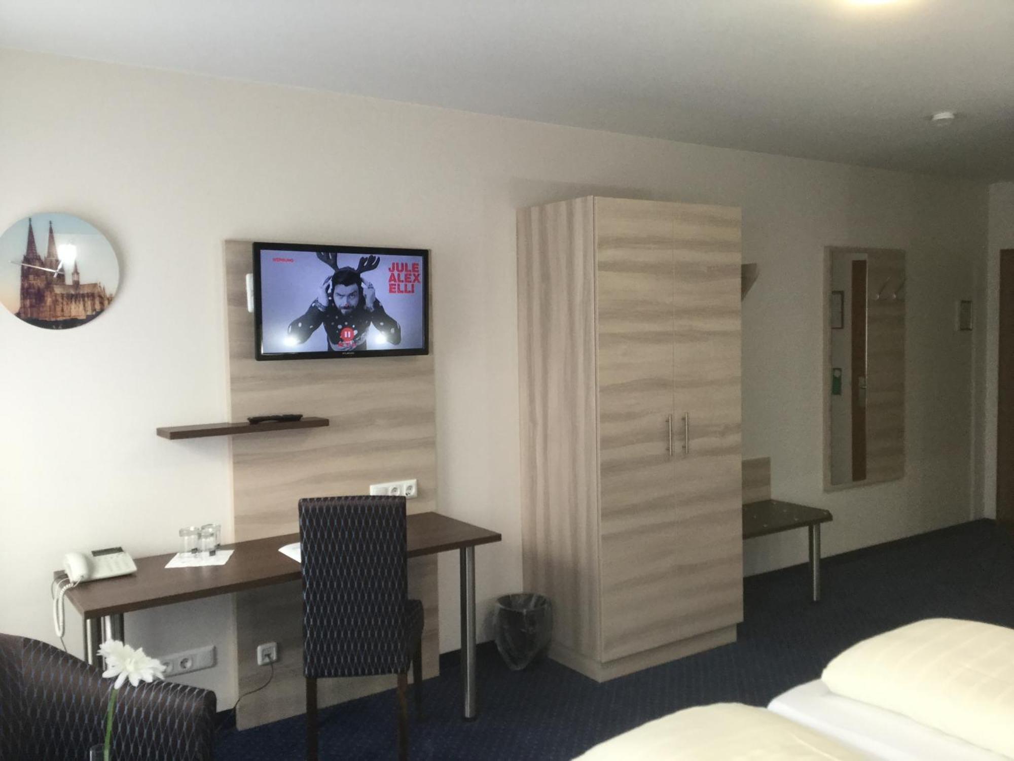 Hotel Am Freischuetz Huerth Ngoại thất bức ảnh