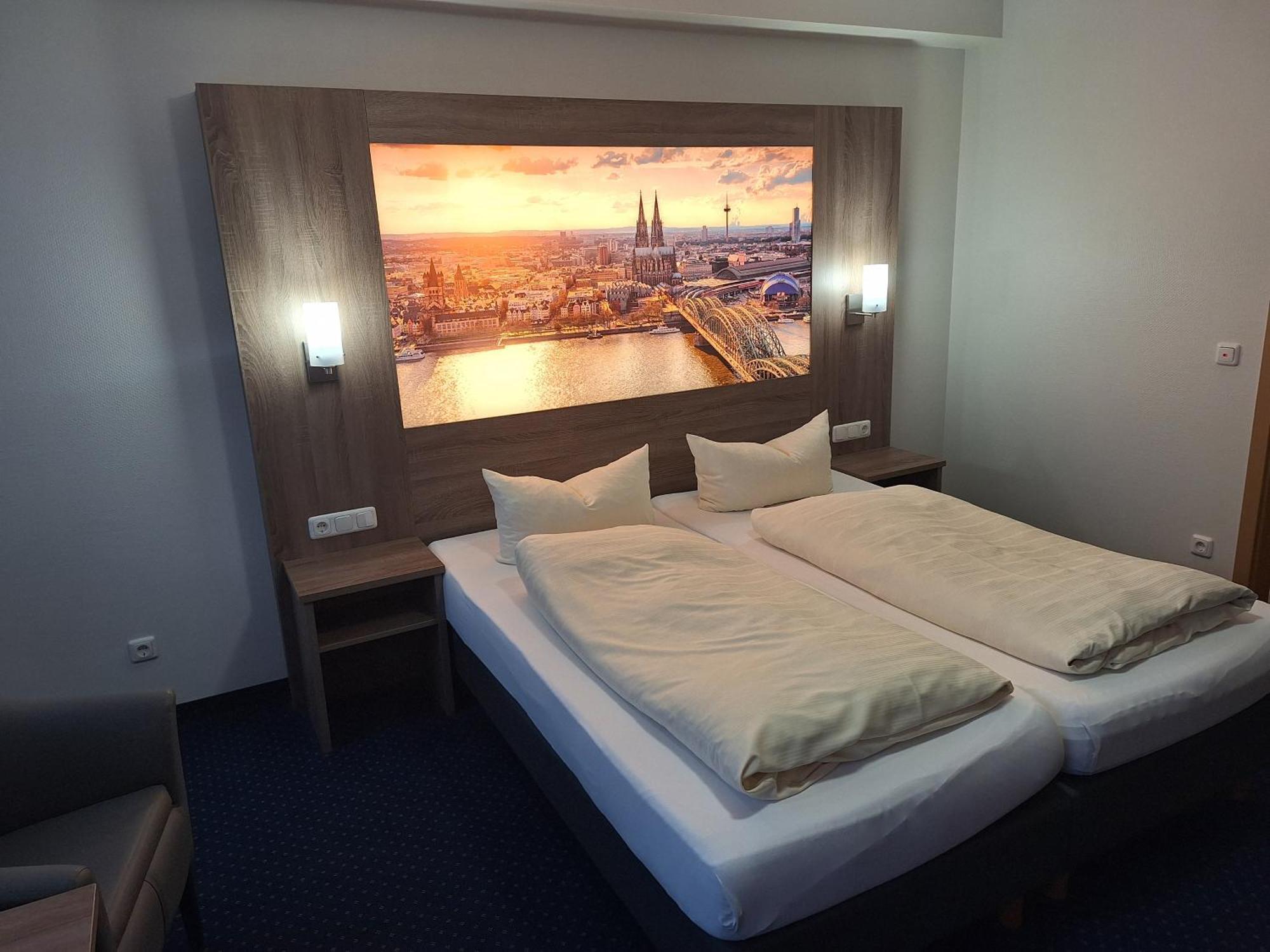 Hotel Am Freischuetz Huerth Ngoại thất bức ảnh