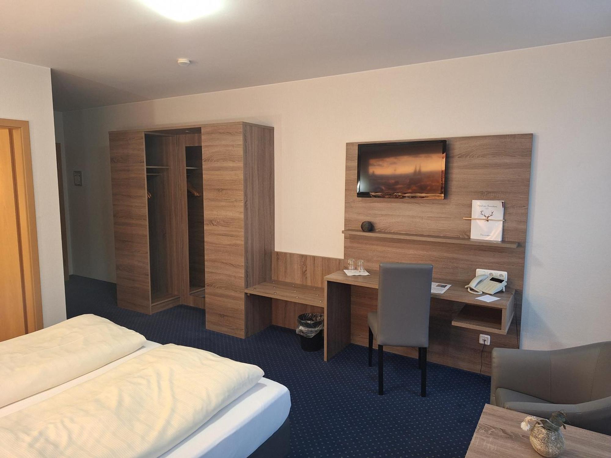 Hotel Am Freischuetz Huerth Ngoại thất bức ảnh