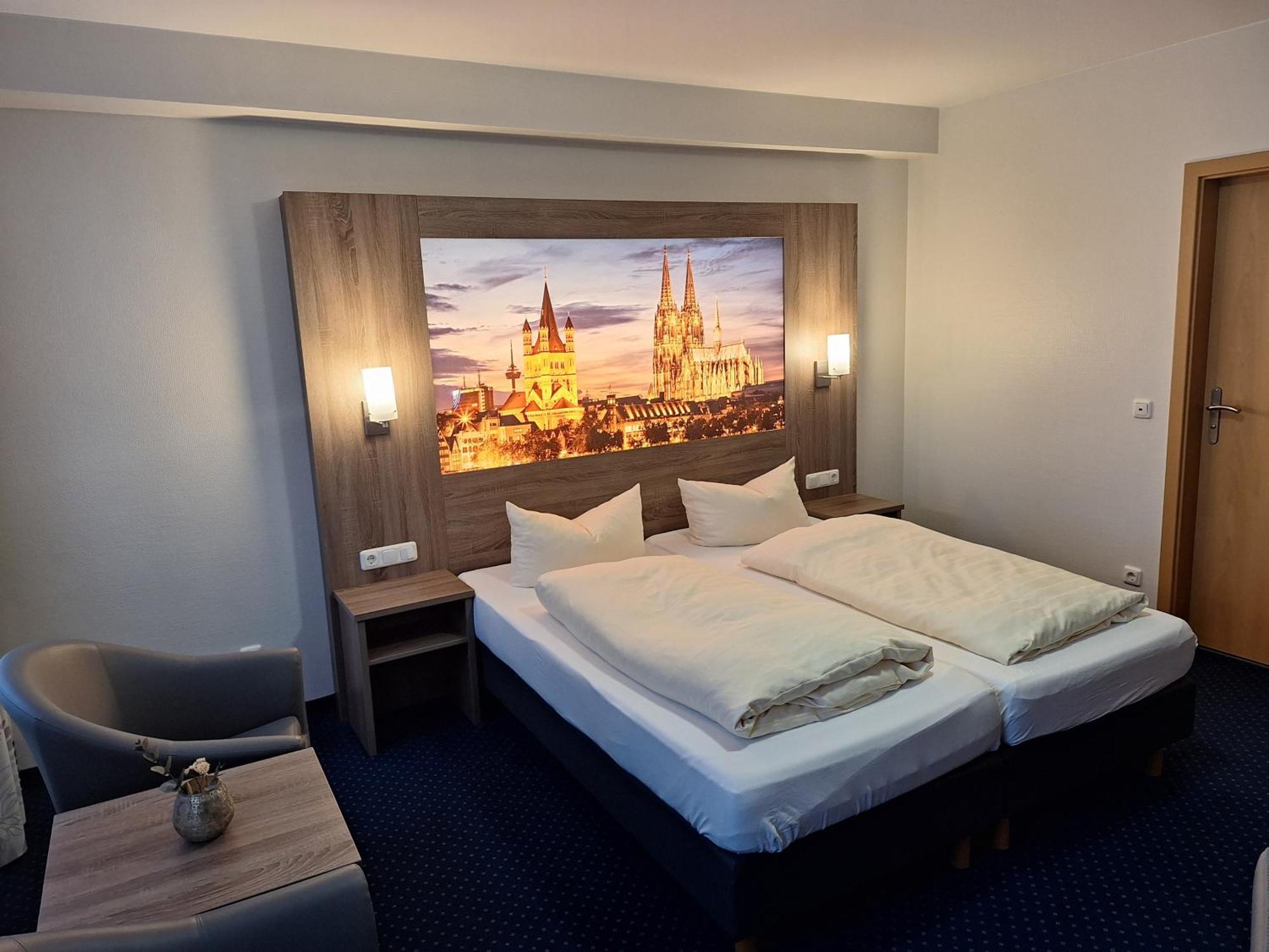Hotel Am Freischuetz Huerth Ngoại thất bức ảnh