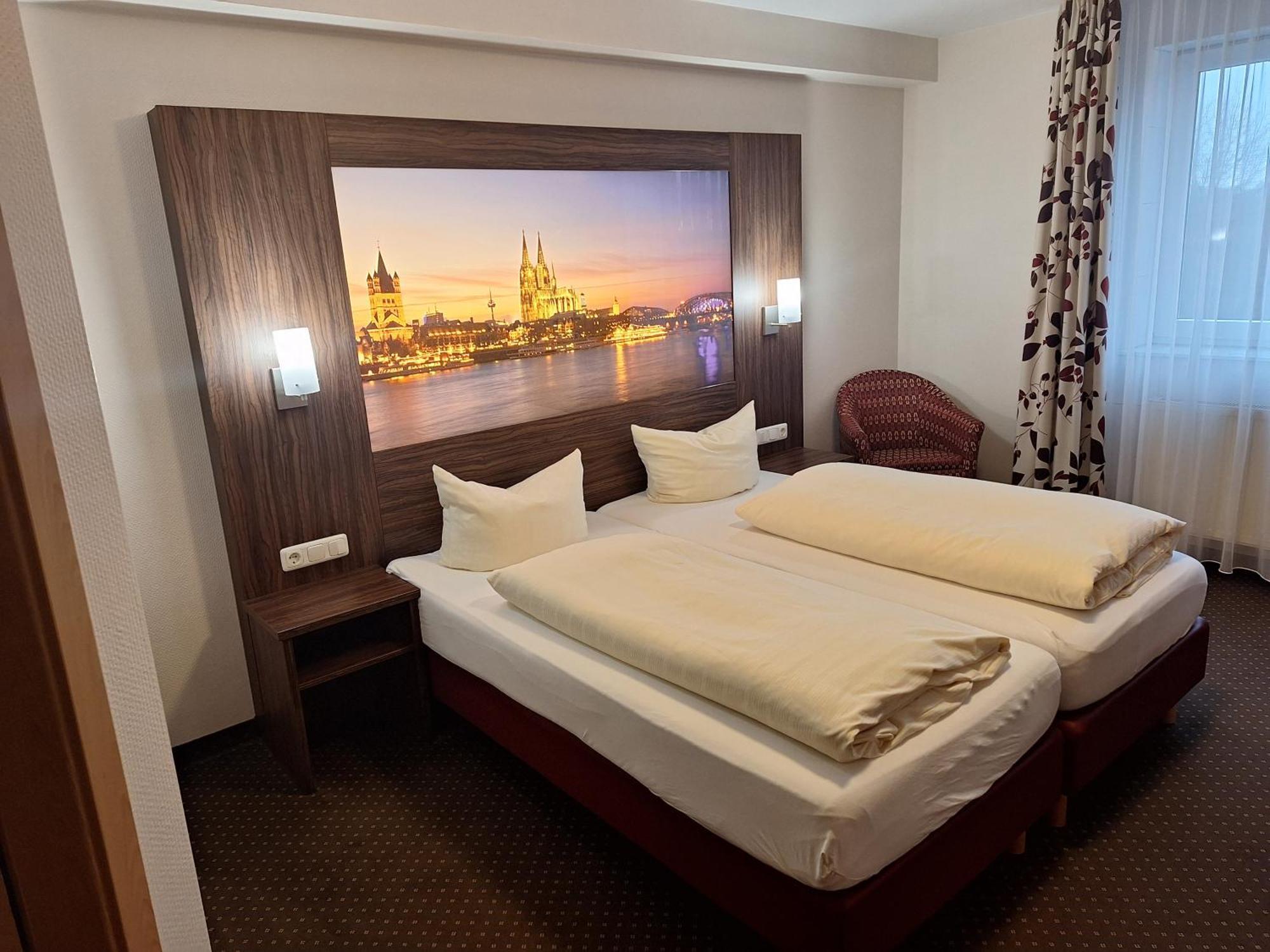 Hotel Am Freischuetz Huerth Ngoại thất bức ảnh