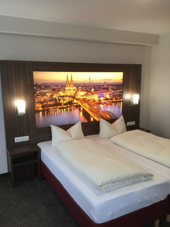 Hotel Am Freischuetz Huerth Ngoại thất bức ảnh