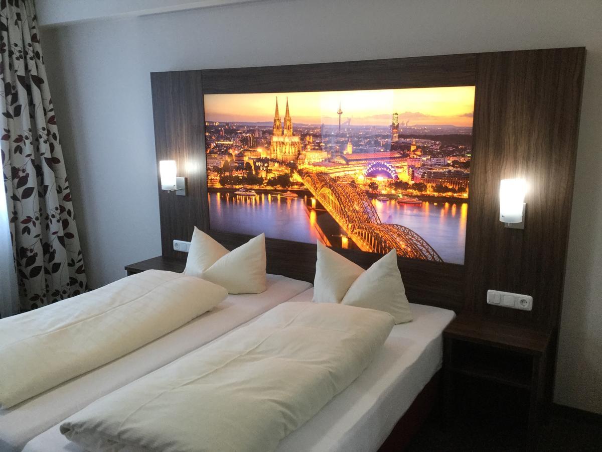 Hotel Am Freischuetz Huerth Ngoại thất bức ảnh