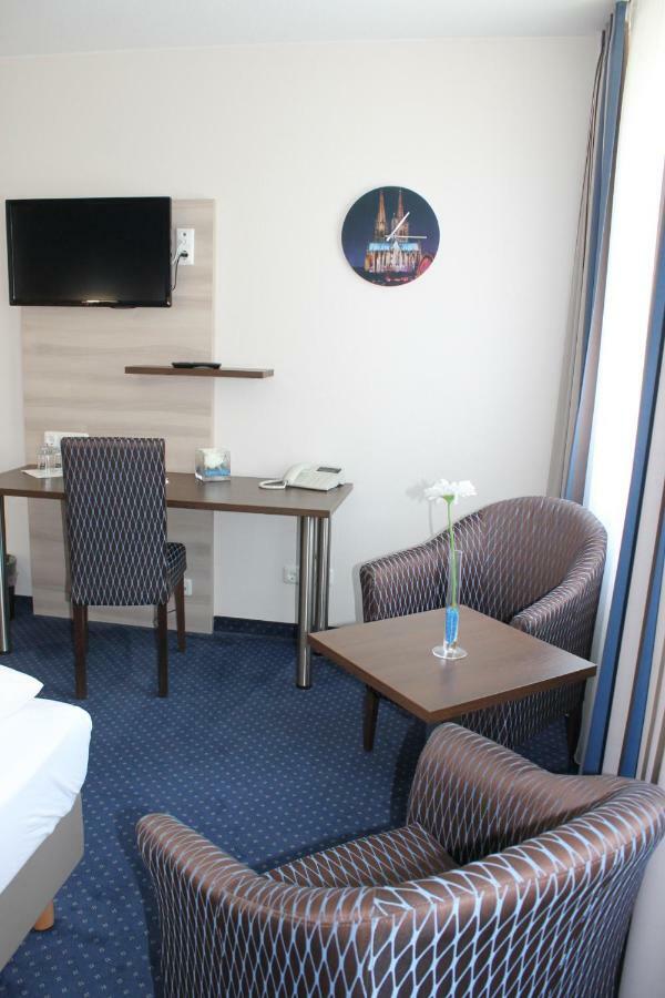 Hotel Am Freischuetz Huerth Ngoại thất bức ảnh